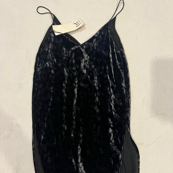 TRF ZARA velvet tank! - Picture 5 of 5
